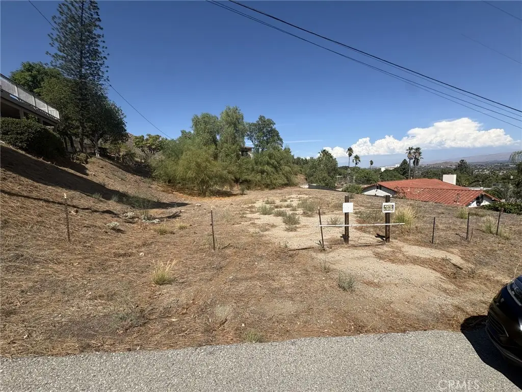 12115 Knoefler Drive, Riverside, CA 92505 - #1