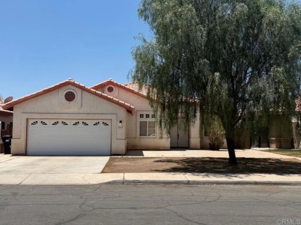 2117 Descanso Drive, Calexico, CA 92231 - #1