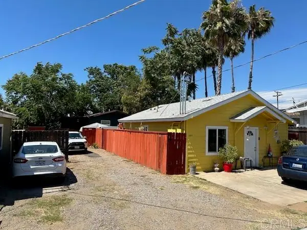 12370 Lakeshore Dr, Lakeside, CA 92040