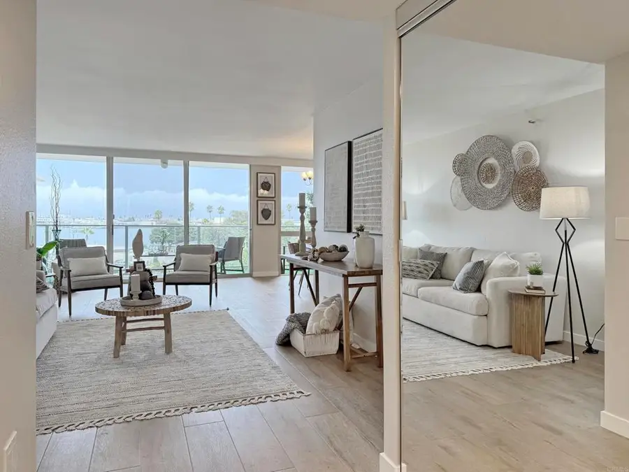 1820 Avenida Del Mundo #306, Coronado, CA 92118 - Image #2