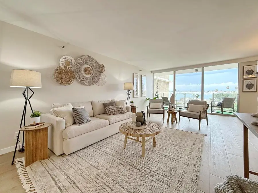 1820 Avenida Del Mundo #306, Coronado, CA 92118 - Image #3