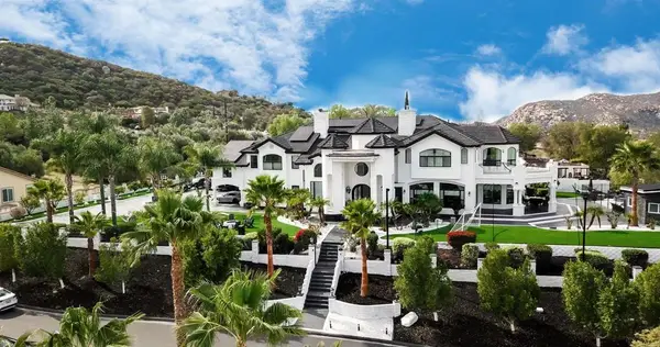 733 Clayburn Ct, Alpine, CA 91901