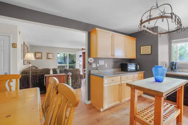 2536 White Oak Place #1, Escondido, CA 92027