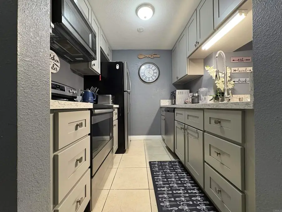 4041 Oakcrest Dr #108, San Diego, CA 92105 - Image #2