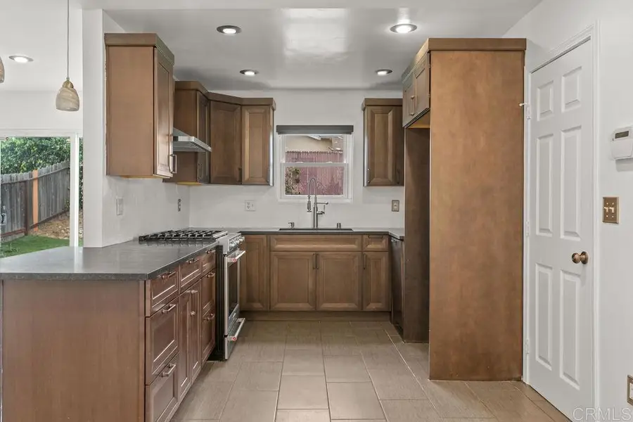 7112 Skyline Drive, San Diego, CA 92114 - #3