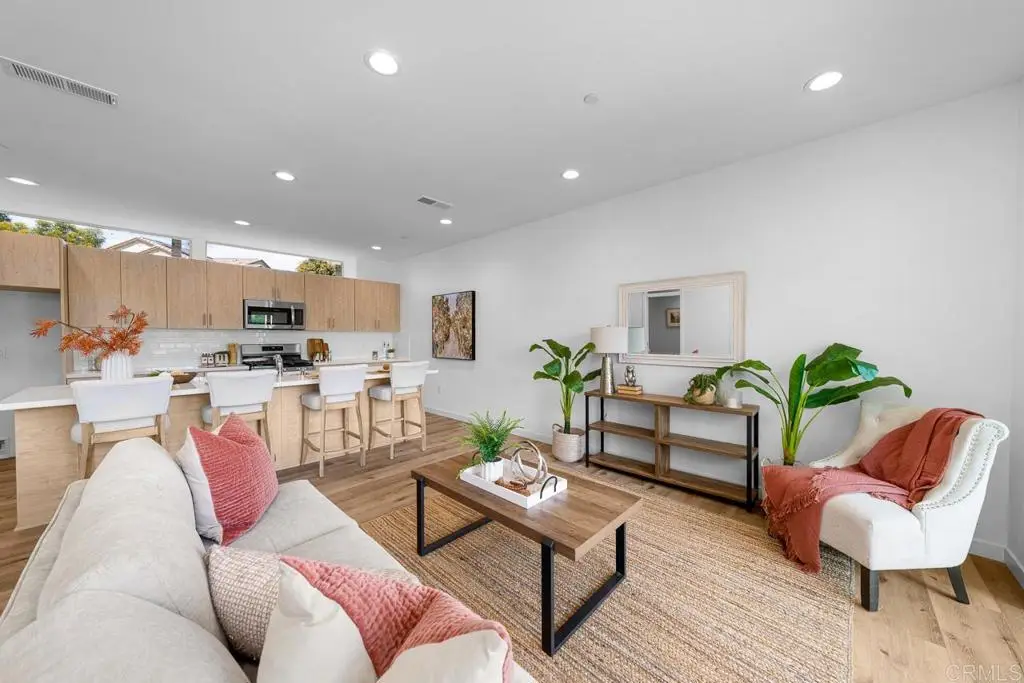 2252 Calle Chanate, San Diego, CA 92139 - #1