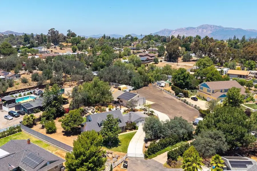2430 Geyer Ln, Alpine, CA 91901 - #3