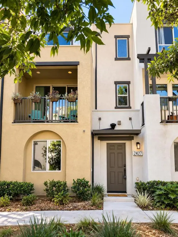 2427 Verano Way, Vista, CA 92081