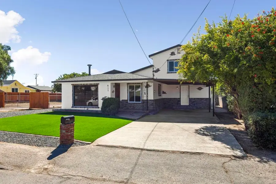 611 9th Street, Ramona, CA 92065 - #3