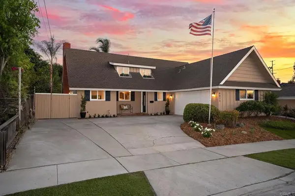 8075 Blue Lake Dr, San Carlos, CA 92119
