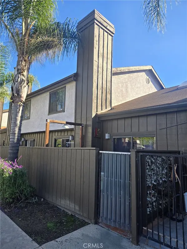 6100 Arbutus Avenue #42, Huntington Park, CA 90255