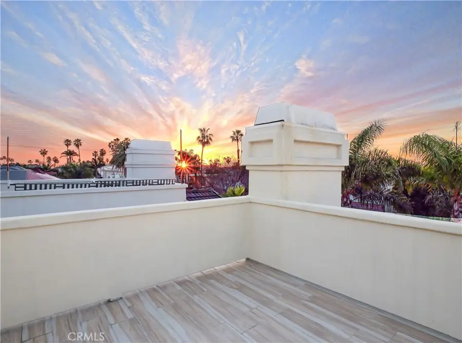 320 15th, Huntington Beach, CA 92648 - #3