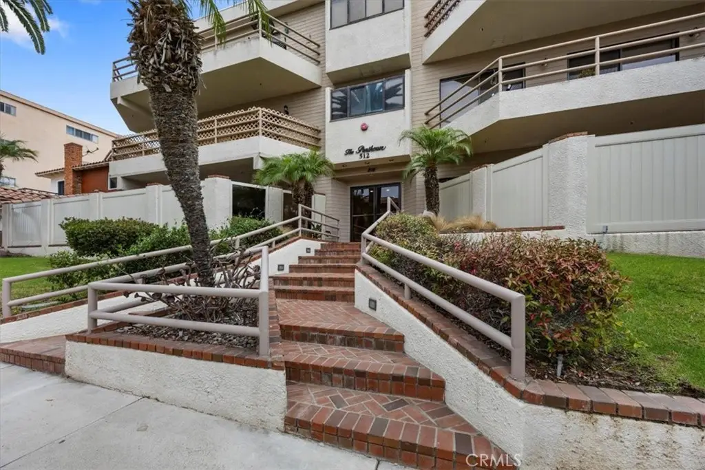 512 Esplanade #303, Redondo Beach, CA 90277 - #1