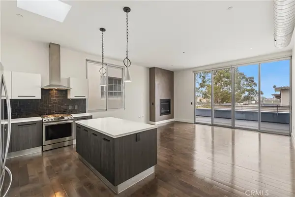 433 Pine #408, Long Beach, CA 90802