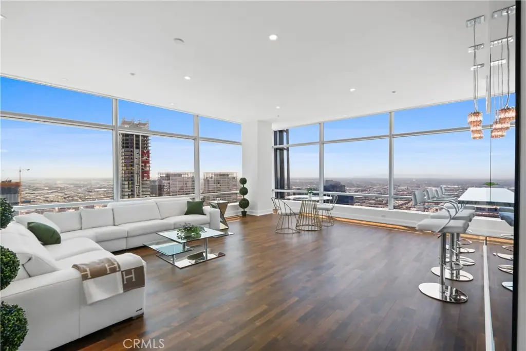 900 W Olympic Boulevard #42A, Los Angeles, CA 90015 - Image #1