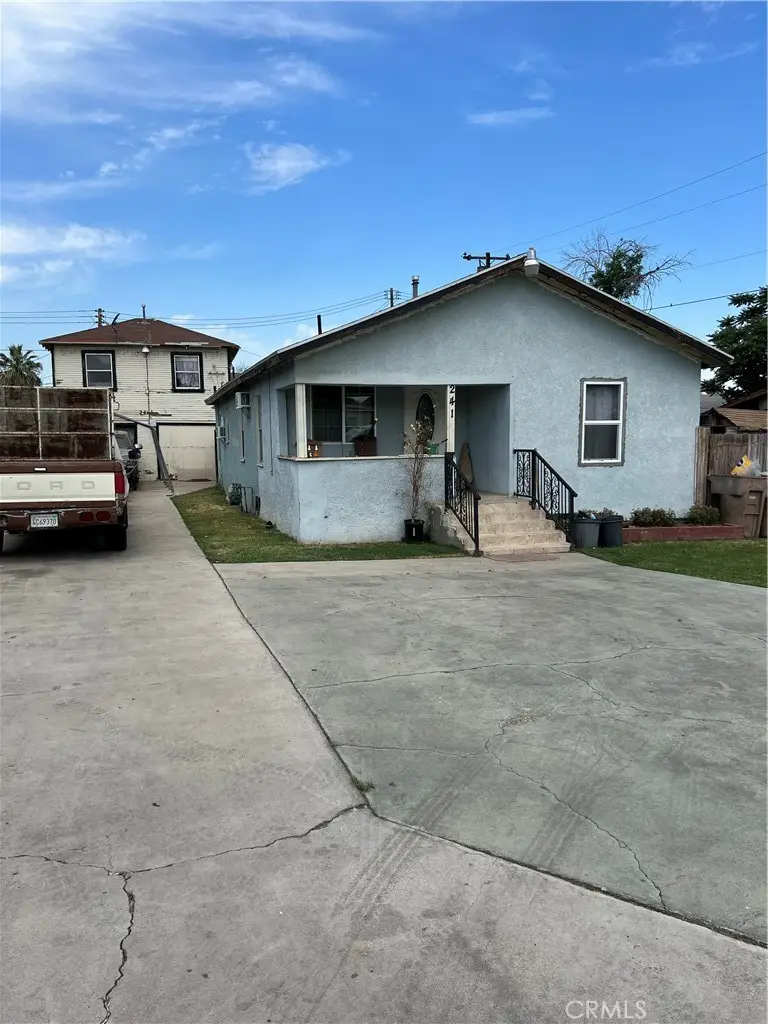 241 L Street, Bakersfield, CA 93304 - #1
