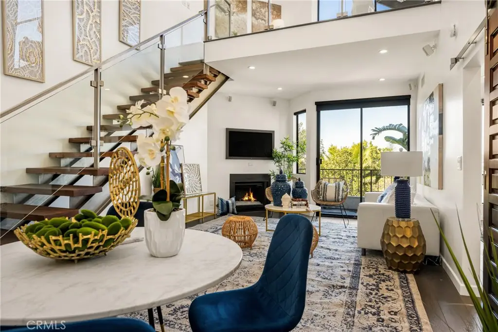 660 N Sweetzer Avenue #302, West Hollywood, CA 90048 - Image #1