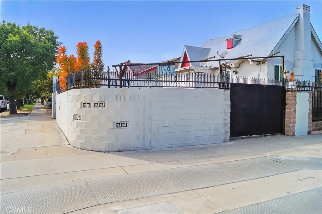 7515 S Vermont Avenue, Los Angeles, CA 90044 - #1