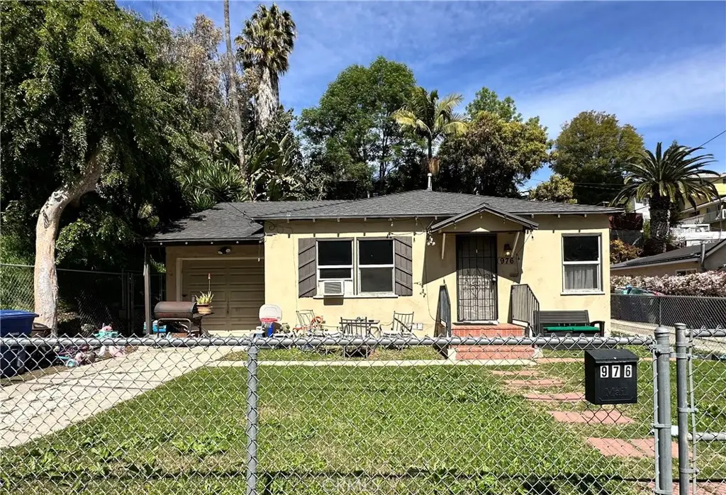 974 W 5th Street, San Pedro, CA 90731 - #1