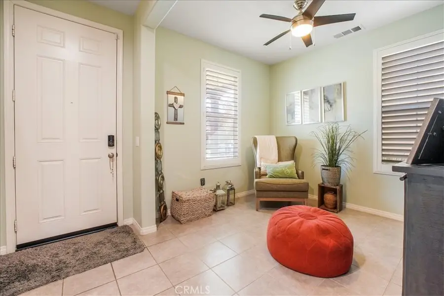 27323 Ardella Place, Saugus, CA 91350 - Image #2