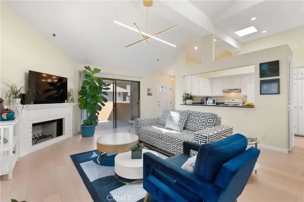 345 Avocado Street #201B, Costa Mesa, CA 92627 - Image #1