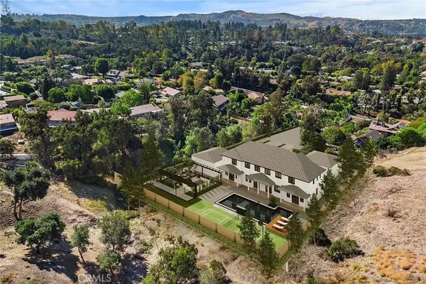 7583 Country Hill Lane, Anaheim Hills, CA 92808