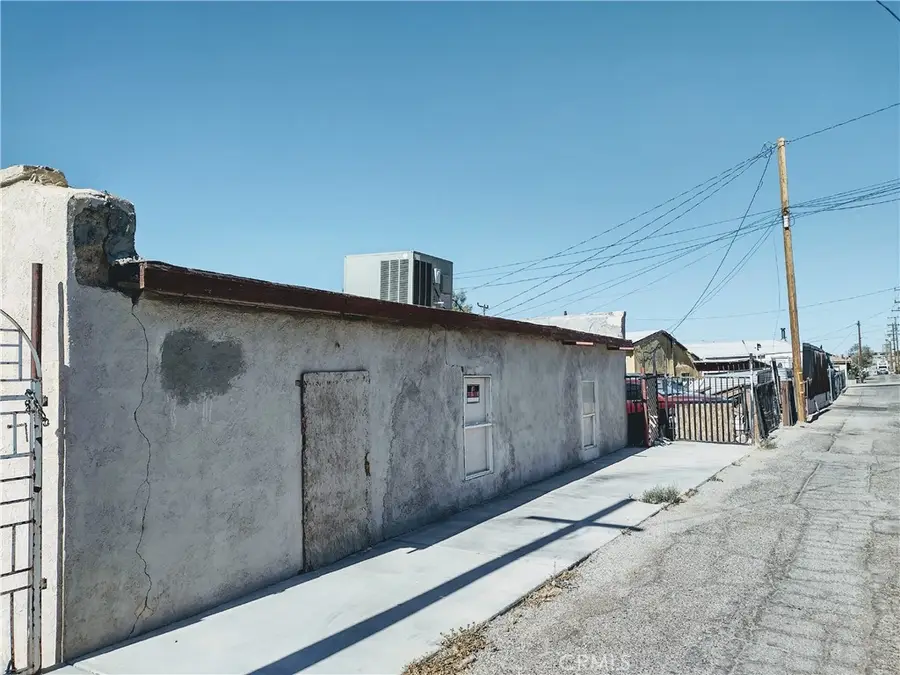 508 E White Street, Barstow, CA 92311 - Image #3