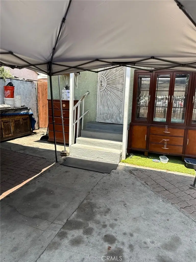 917 E 42nd Street, Los Angeles, CA 90011 - #2