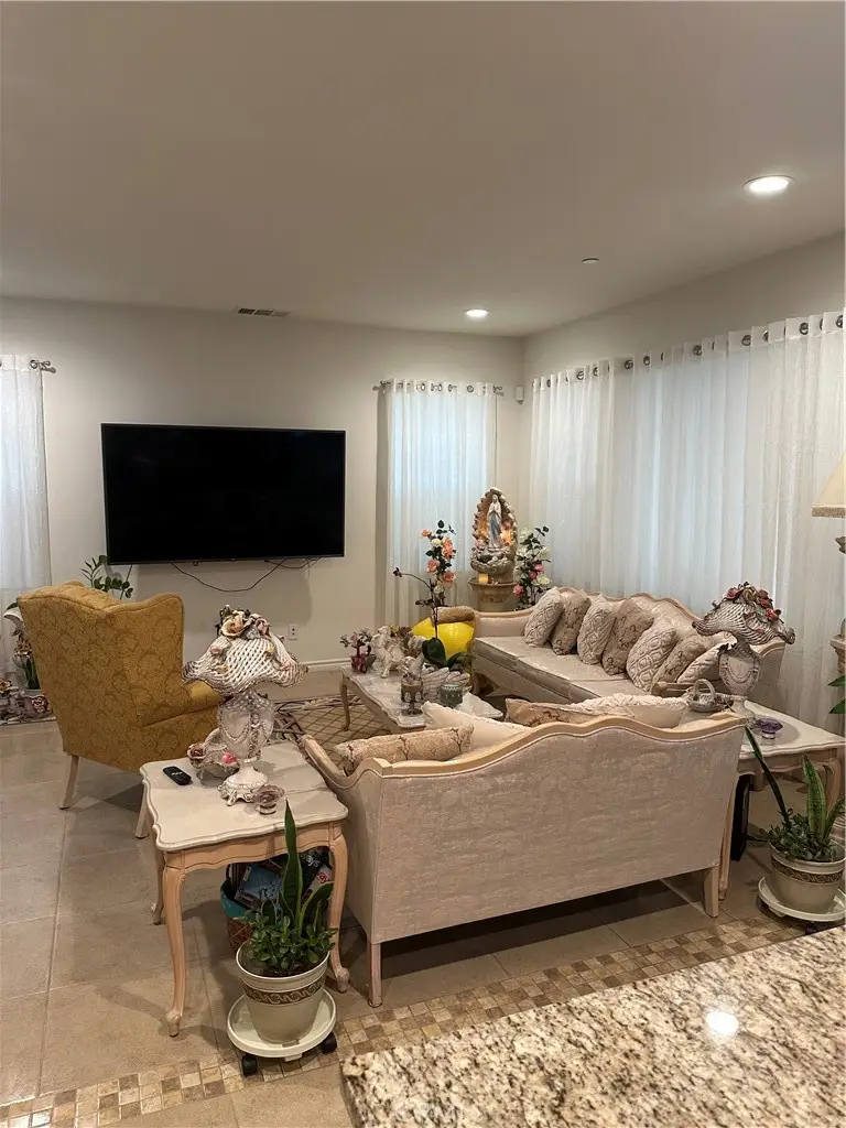 4733 Holly Avenue, Long Beach, CA 90805 - Image #3