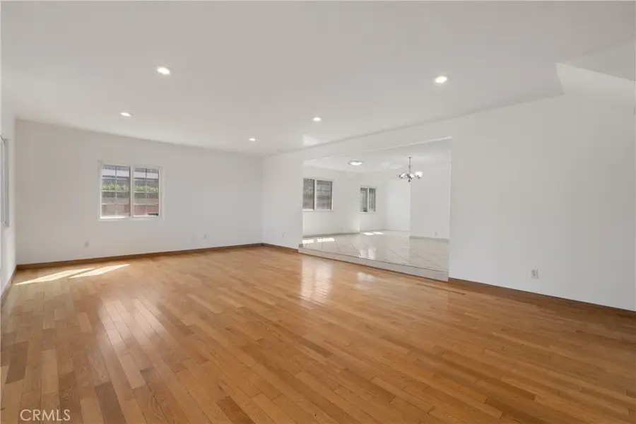 8831 Glider Avenue, Los Angeles, CA 90045 - Image #3