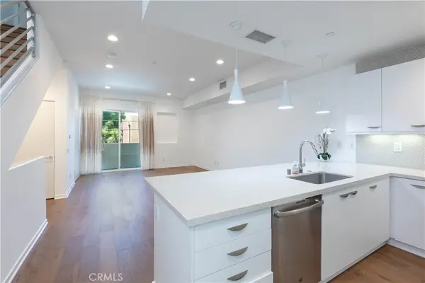 4831 Craner Avenue, North Hollywood, CA 91601