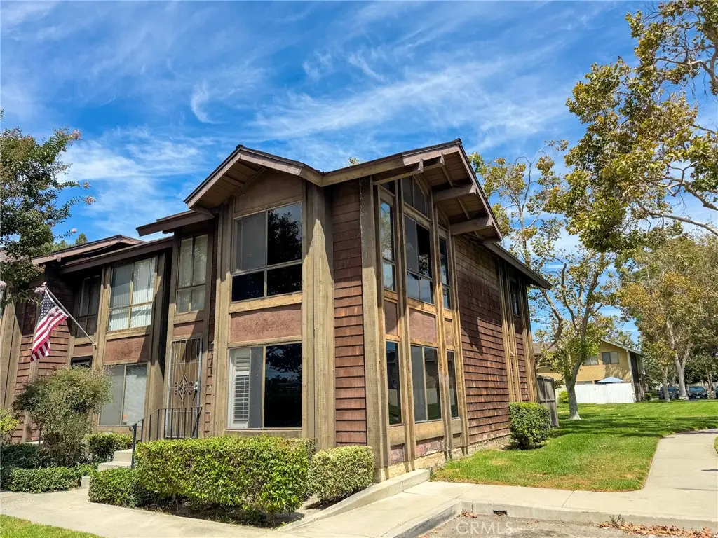 958 South Crossbow Lane #8, Anaheim, CA 92804 - Image #1