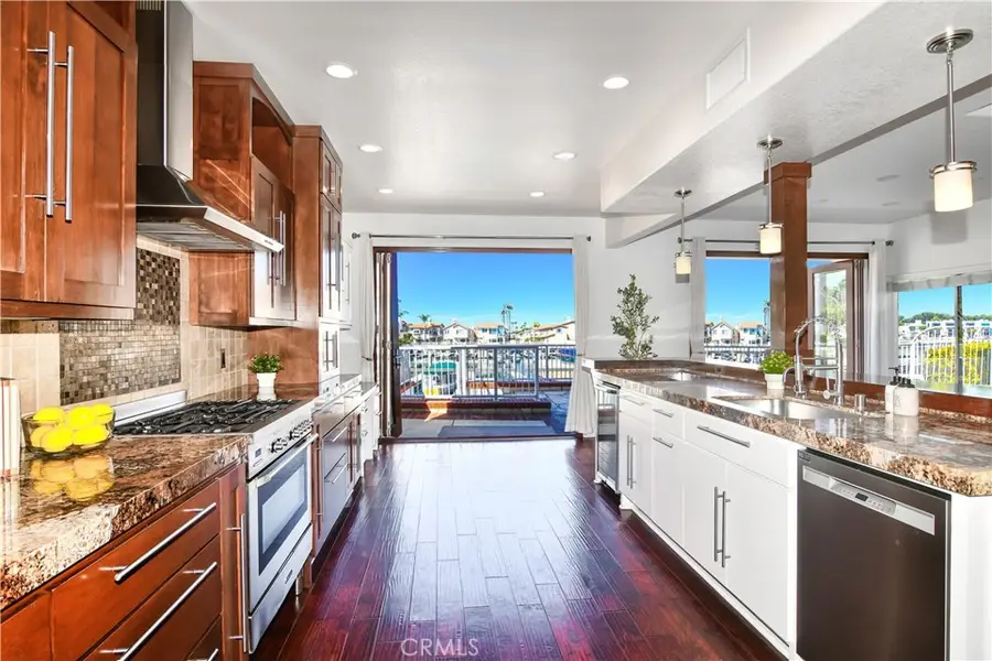347 Empire Landing, Long Beach, CA 90803 - Image #2