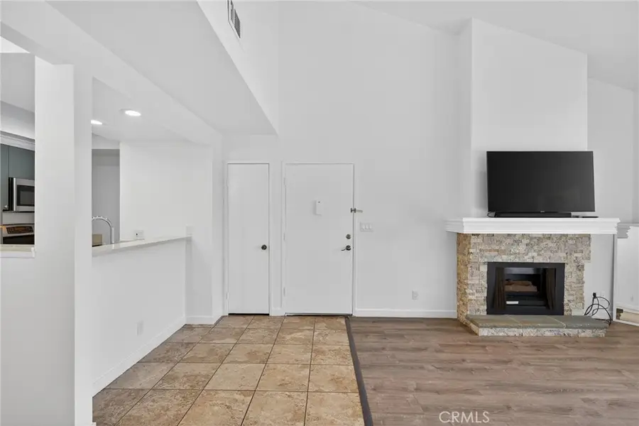 9714 Sepulveda Boulevard #201, North Hills, CA 91343 - Image #2