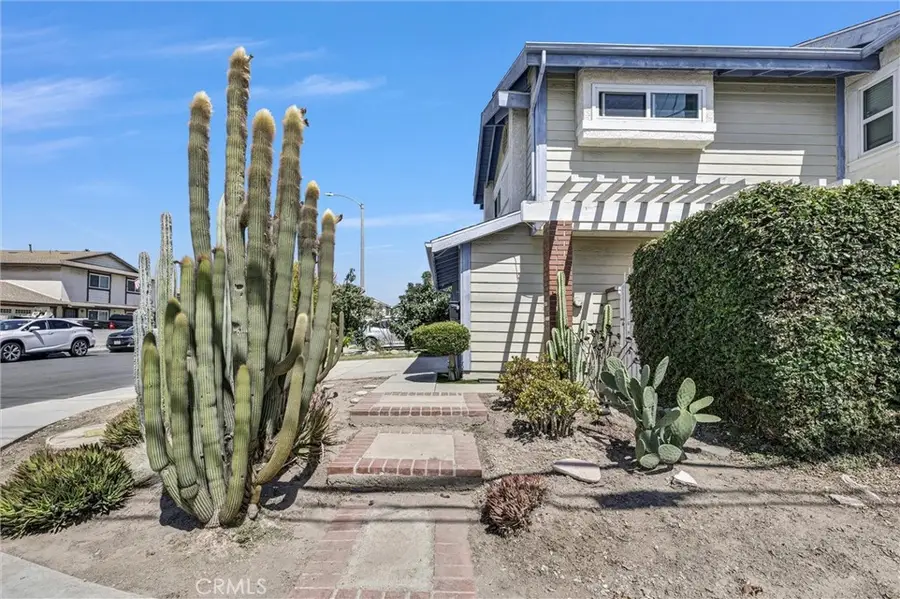 17458 Deerfield Avenue, Bellflower, CA 90706 - Image #2