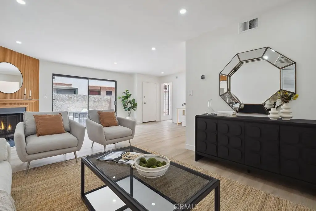 6101 Fulton Avenue #8, Van Nuys, CA 91401 - Image #1