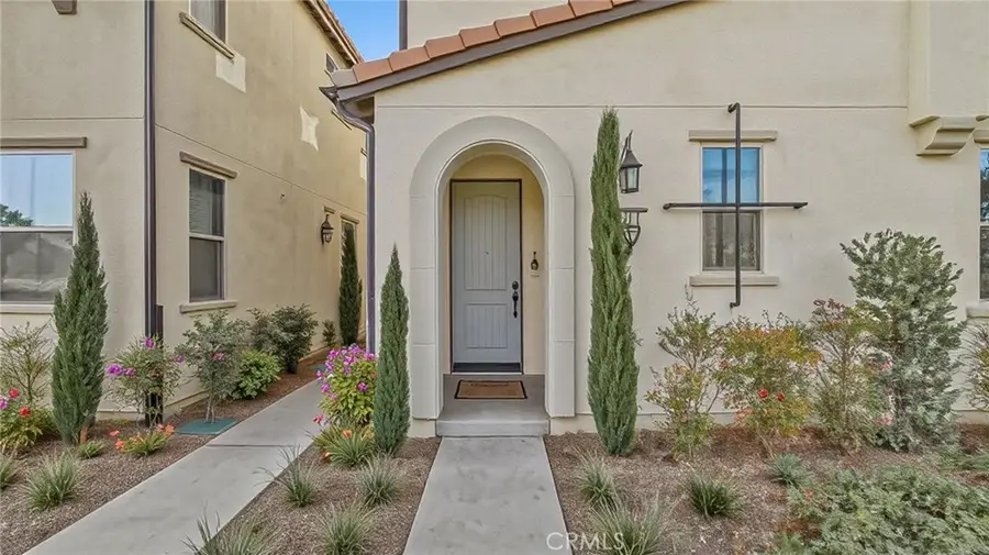 16122 Meadowhouse Avenue, Chino, CA 91708 - Image #2