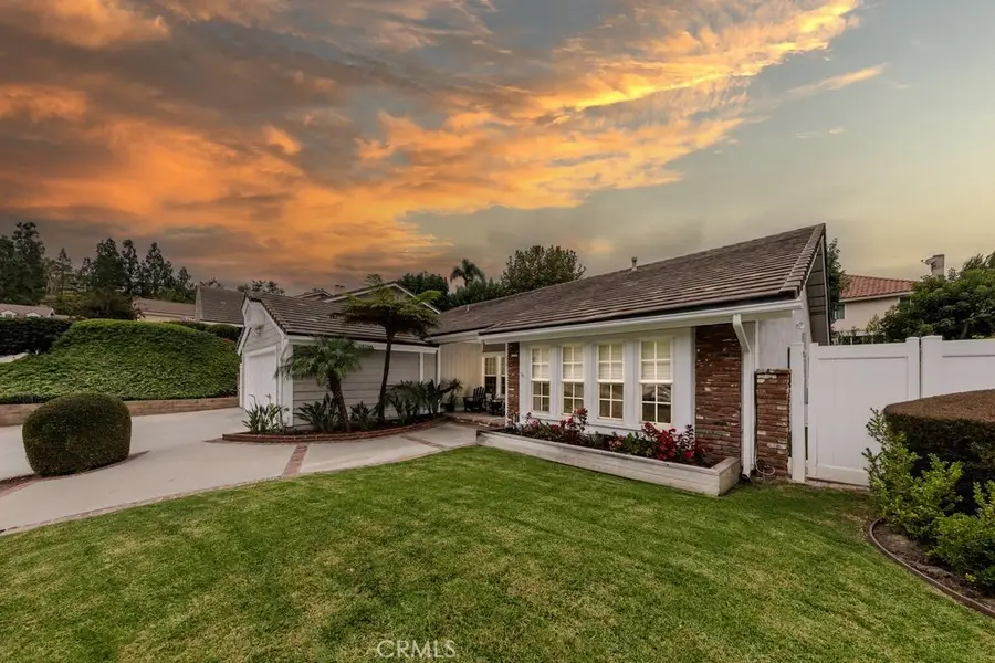 581 S Paseo Carmel, Anaheim Hills, CA 92807 - Image #3