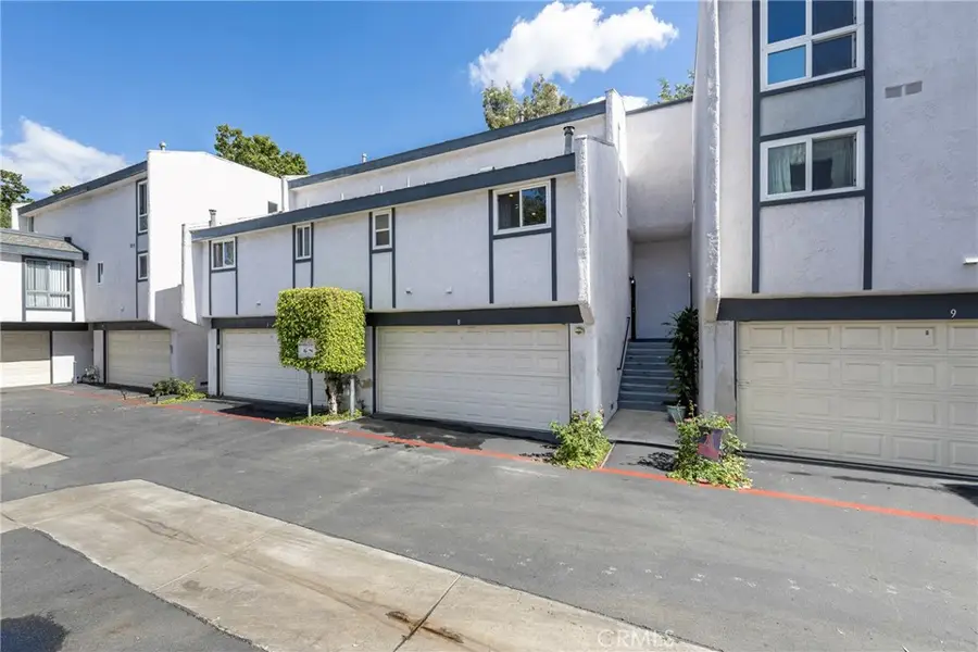 2100 West Palmyra Avenue #8, Orange, CA 92868 - Image #2