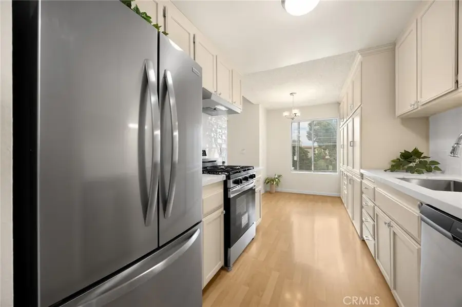 700 W La Veta #I-8, Orange, CA 92868 - Image #3