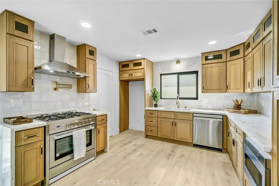 6032 Vane Circle, Huntington Beach, CA 92647 - Image #2