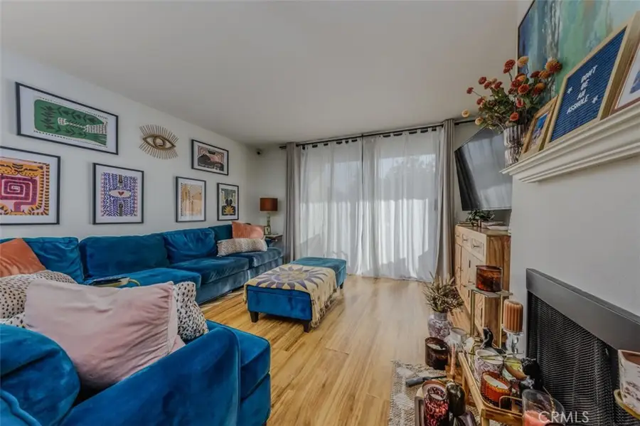 1237 E 6th Street #110, Long Beach, CA 90802 - Image #3