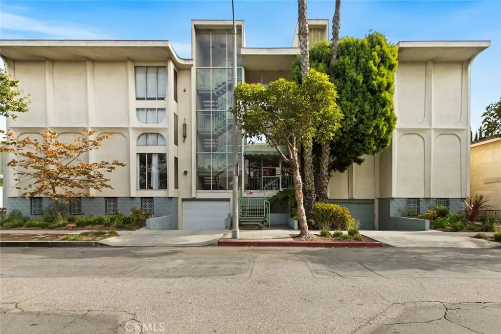 334 Gladys Avenue #305, Long Beach, CA 90814 - Image #1