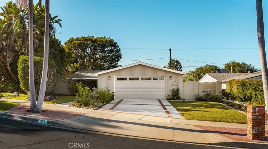 337 Vista Baya, Costa Mesa, CA 92627 - Image #2