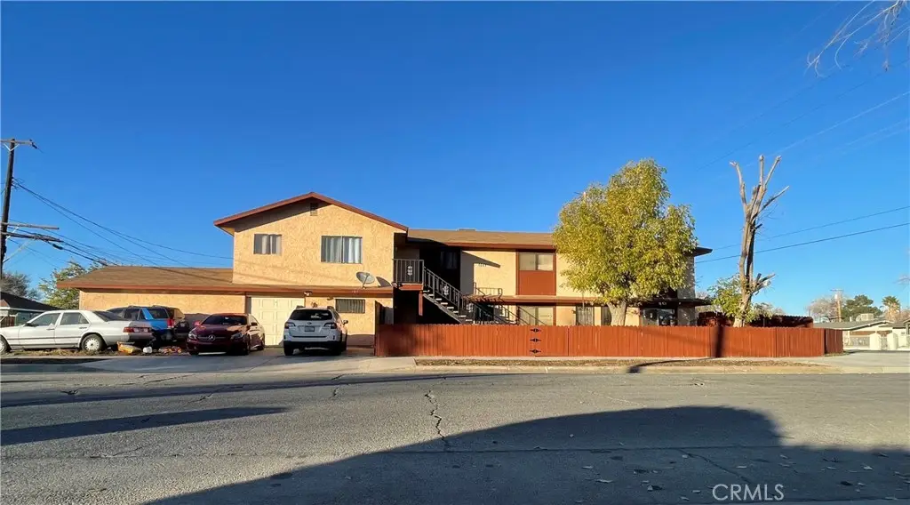 1011 W Avenue H12, Lancaster, CA 93534 - #1