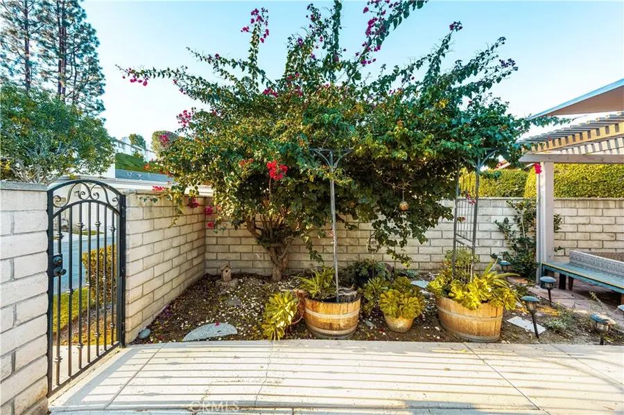 5573 E Vista Del Rio, Anaheim, CA 92807 - Image #3