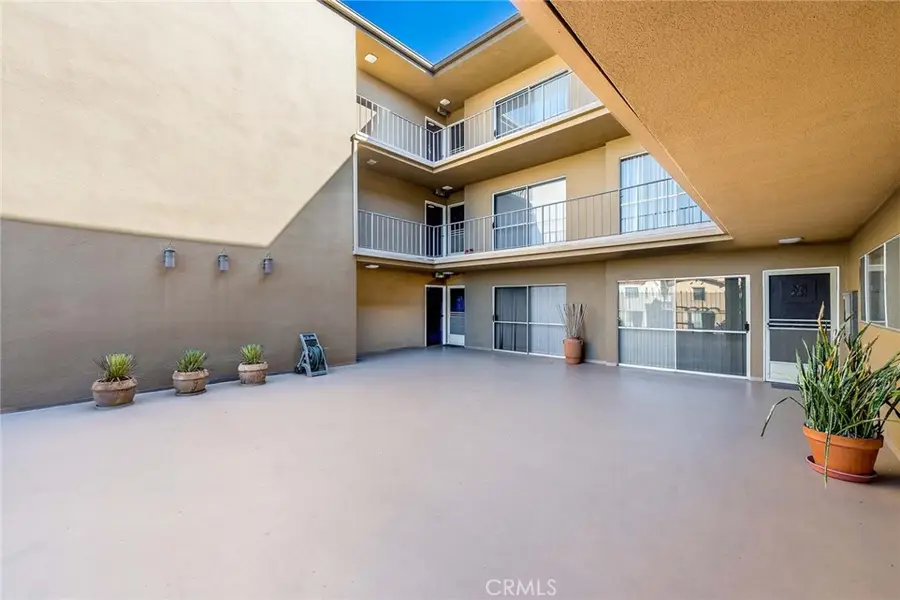 222 220 Granada Avenue, Long Beach, CA 90803 - #2