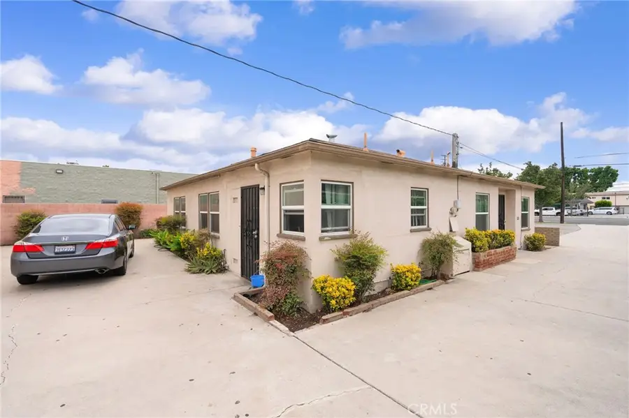 3301 E Artesia, Long Beach, CA 90805 - #2