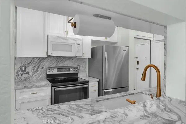 1351 N Orange Drive #205, Los Angeles, CA 90028