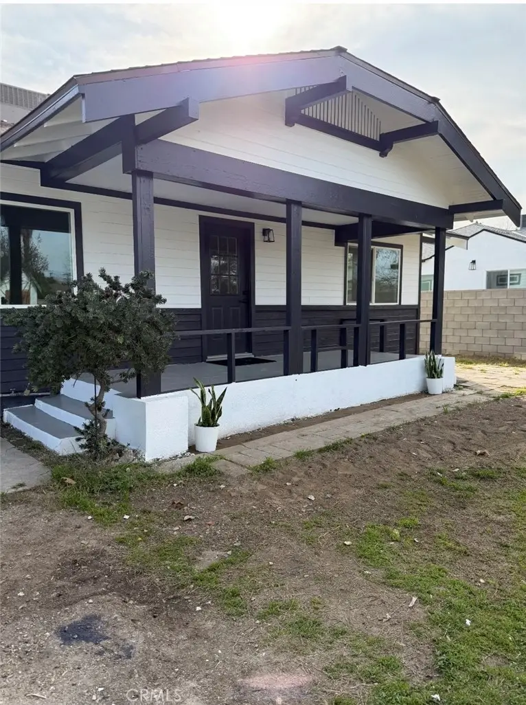 215 8th, Bakersfield, CA 93304 - Image #2